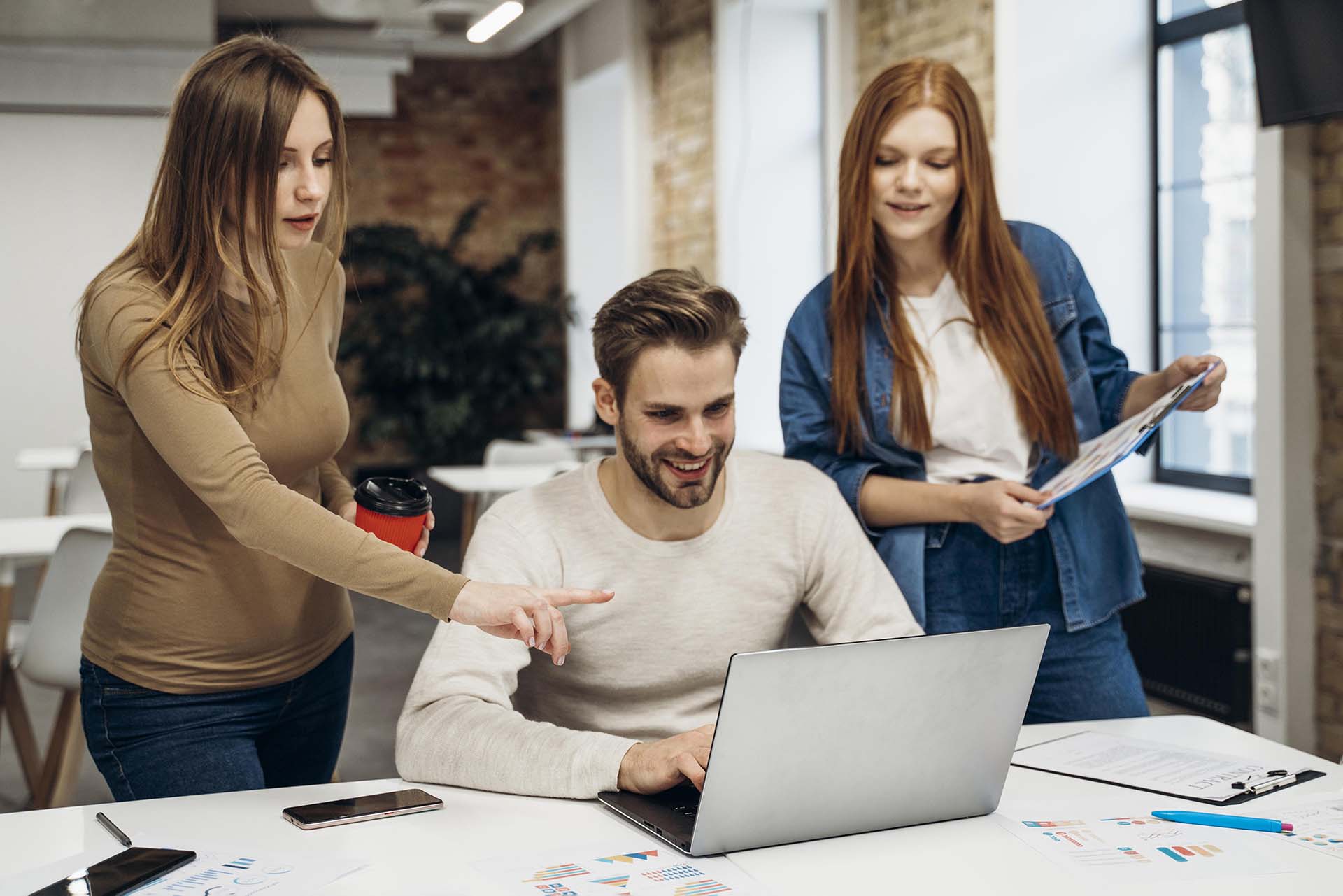 seo-office-woman-people-working-agency-1695276-pxhere.com